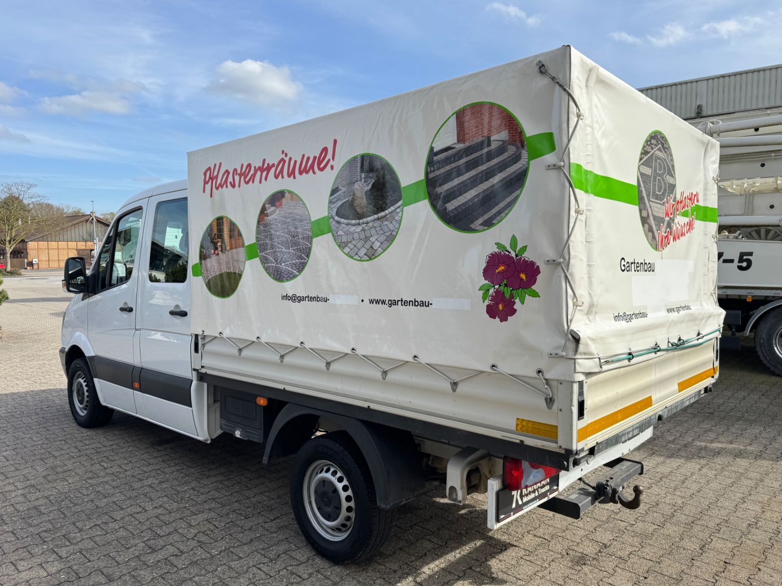 Fahrzeugabbildung Mercedes-Benz 316 CDI Sprinter Pritsche+Plane DoKa 7-Sitzer