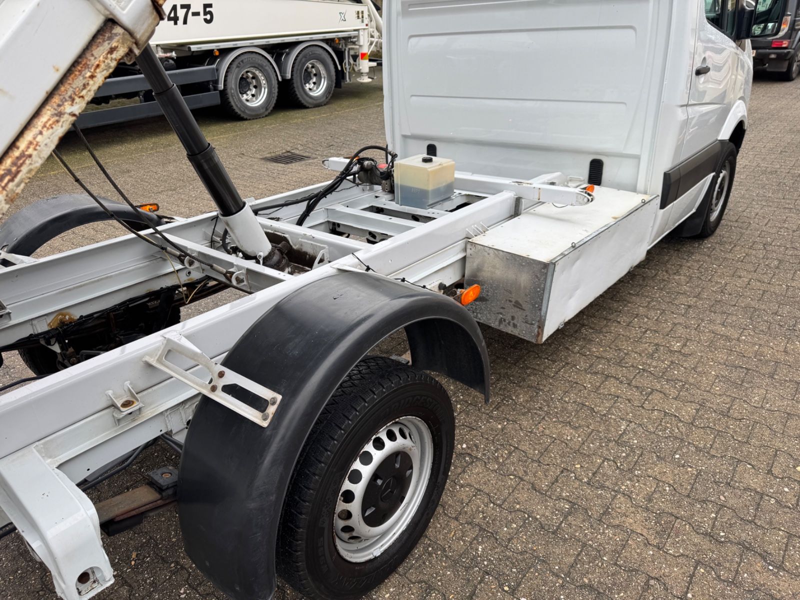 Fahrzeugabbildung Mercedes-Benz Sprinter II 316 CDI Meiller Kipper Kran