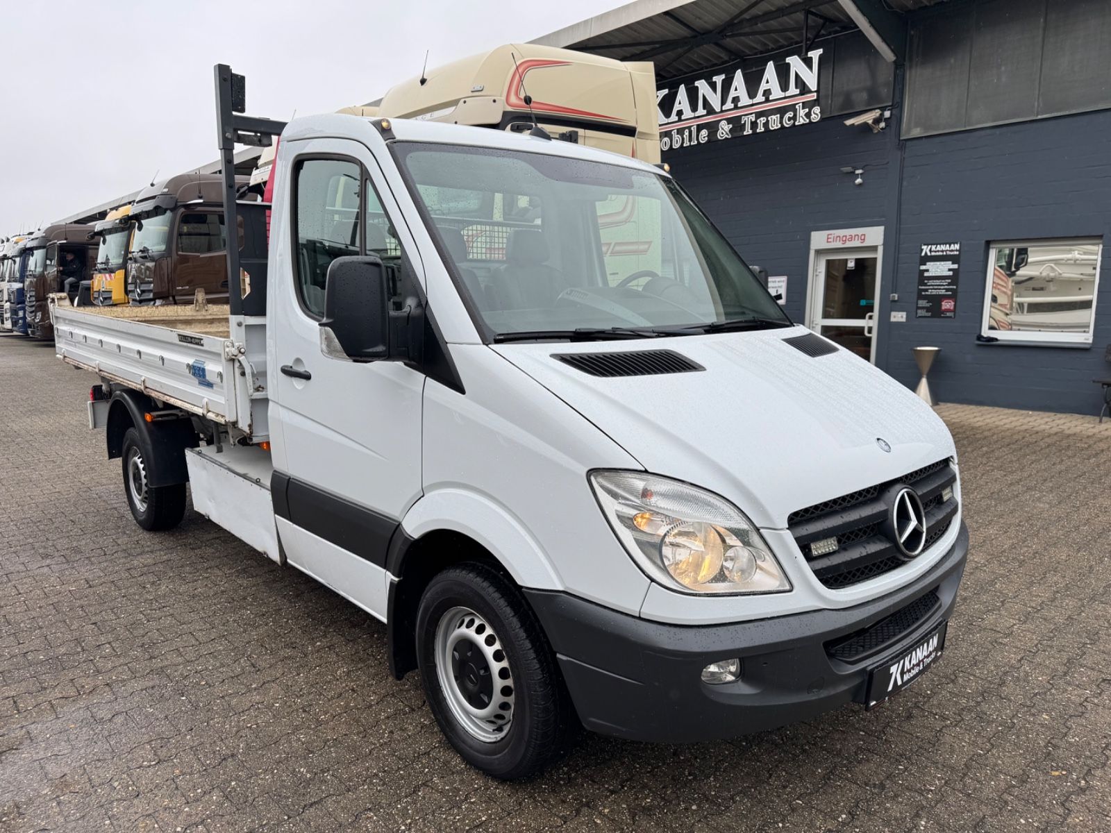 Fahrzeugabbildung Mercedes-Benz Sprinter II 316 CDI Meiller Kipper Kran