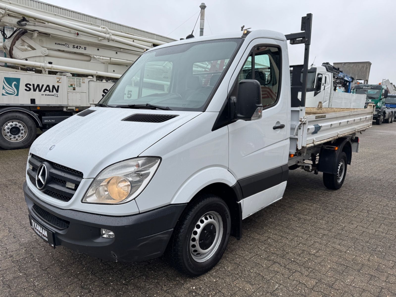 Fahrzeugabbildung Mercedes-Benz Sprinter II 316 CDI Meiller Kipper Kran