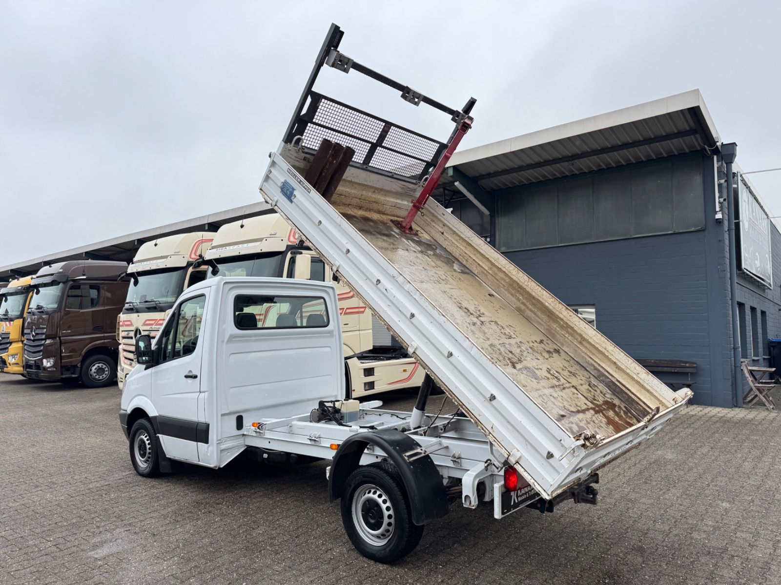 Fahrzeugabbildung Mercedes-Benz Sprinter II 316 CDI Meiller Kipper Kran