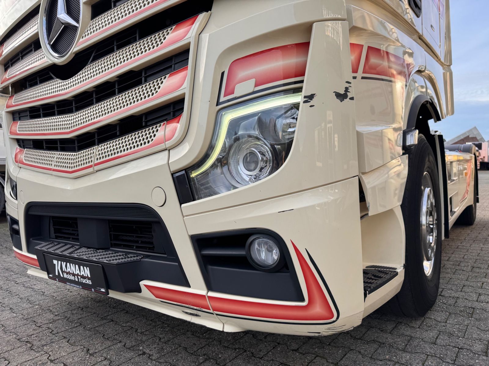 Fahrzeugabbildung Mercedes-Benz 1848 L  Actros 5 GigaSpace  ÖlRetarder TÜV NEU