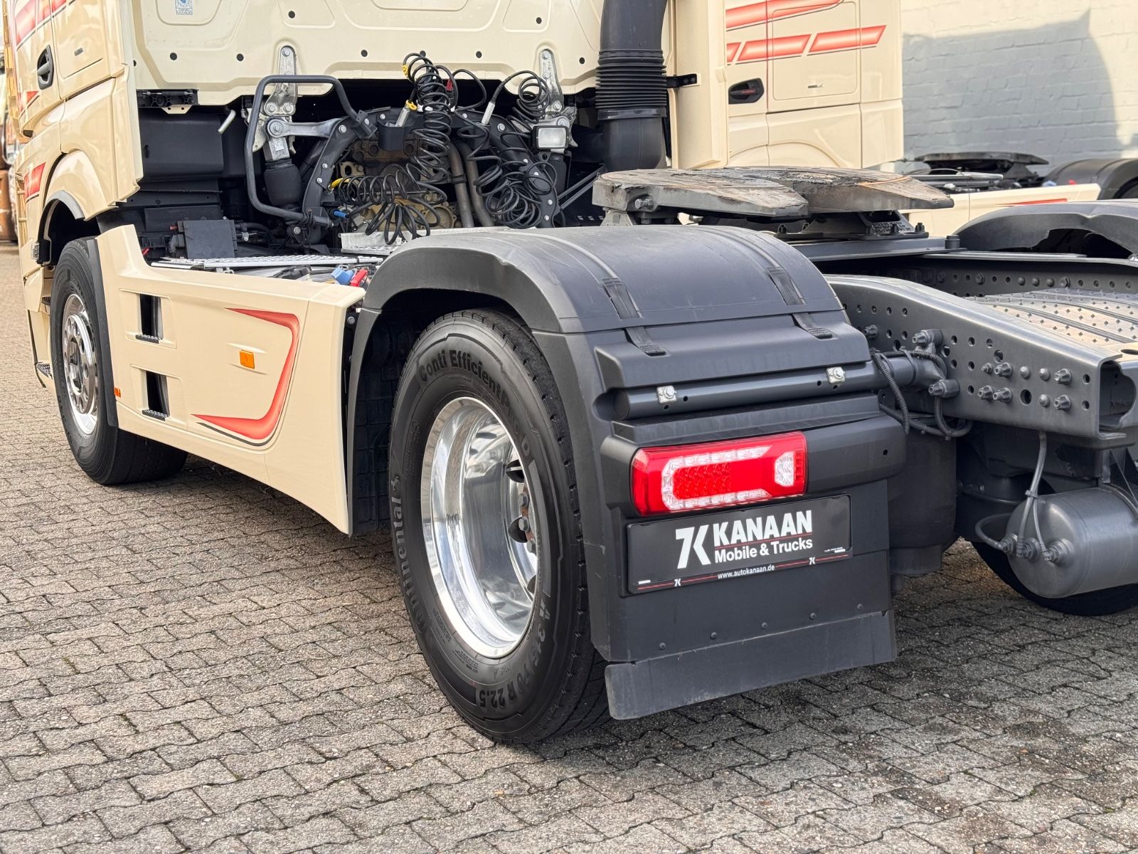 Fahrzeugabbildung Mercedes-Benz 1848 L  Actros 5 GigaSpace  ÖlRetarder TÜV NEU