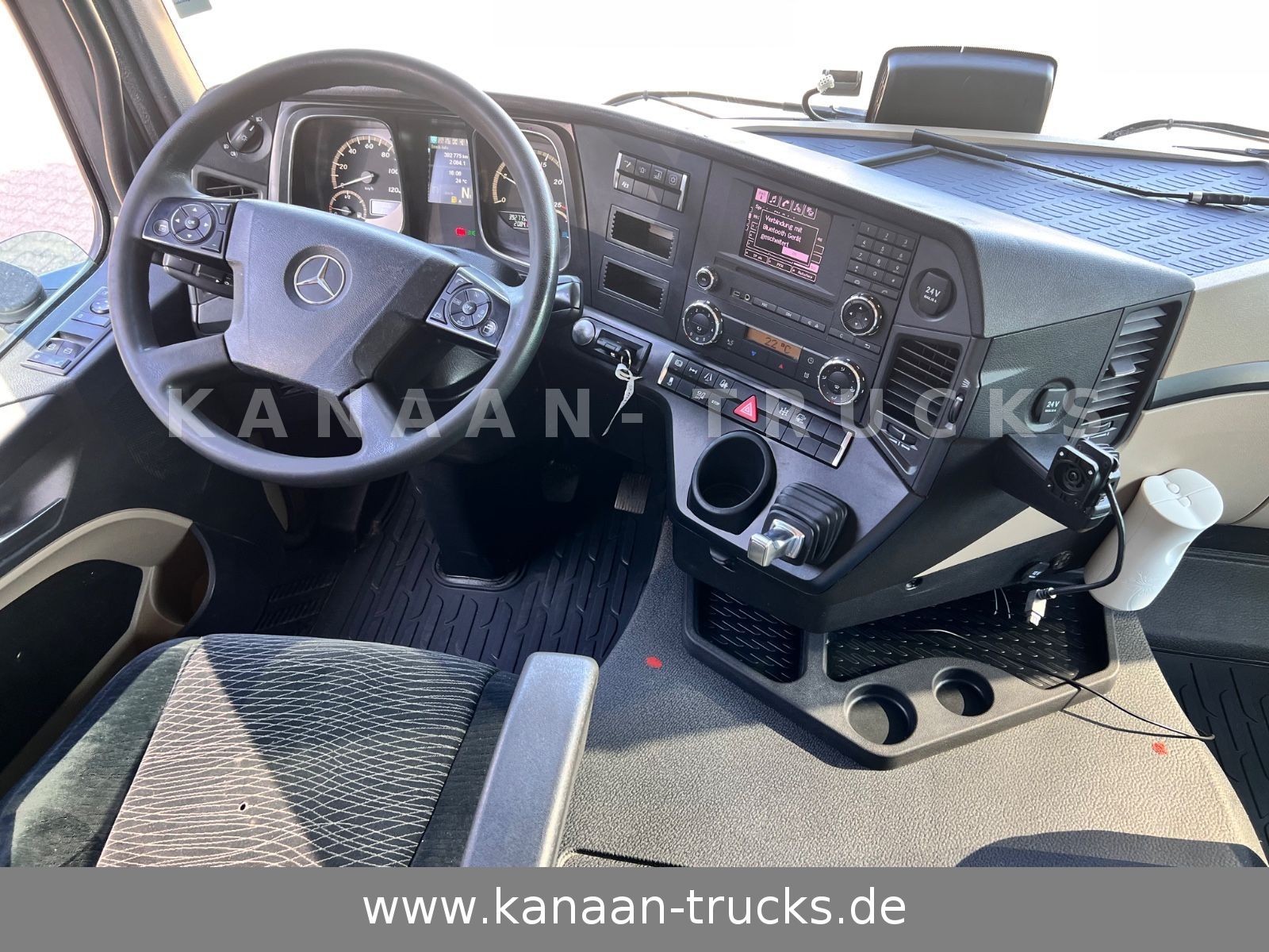Fahrzeugabbildung Mercedes-Benz 1846 LS Actros L StreamSpace Hydraulik