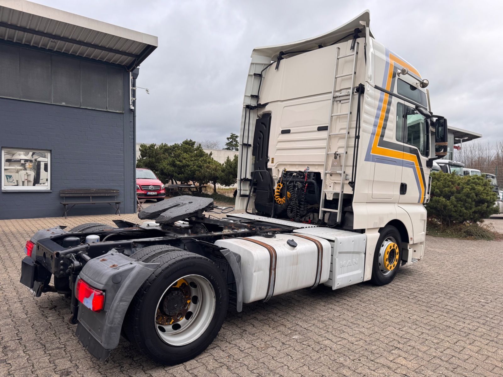 Fahrzeugabbildung MAN TGX 18.440 4x2 LLS-U LowLiner XXL