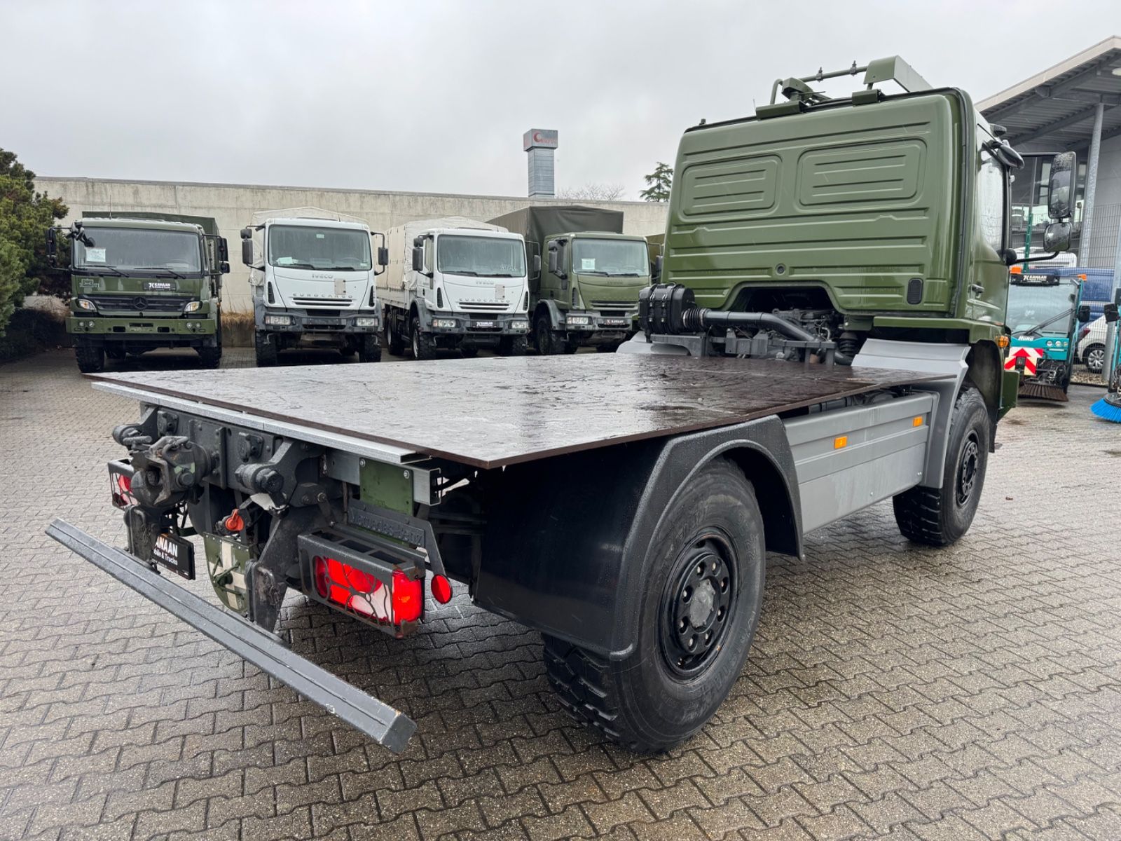 Fahrzeugabbildung Mercedes-Benz 1018 Atego 4x4 Allrad Miltär Camper (818)