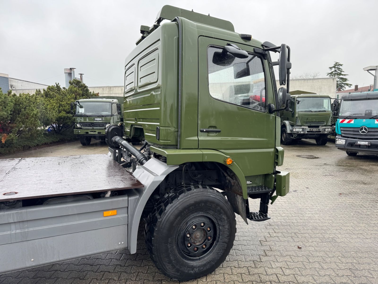 Fahrzeugabbildung Mercedes-Benz 1018 Atego 4x4 Allrad Miltär Camper (818)