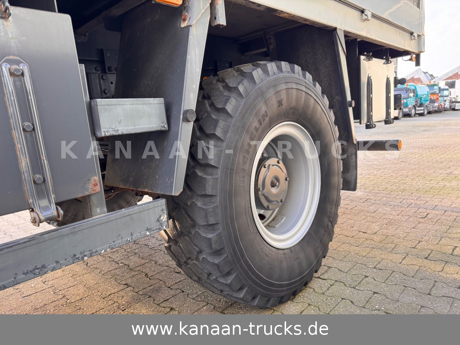 Fahrzeugabbildung Iveco 140 E240 Eurocargo 4x4 Miltär Camper Expedition