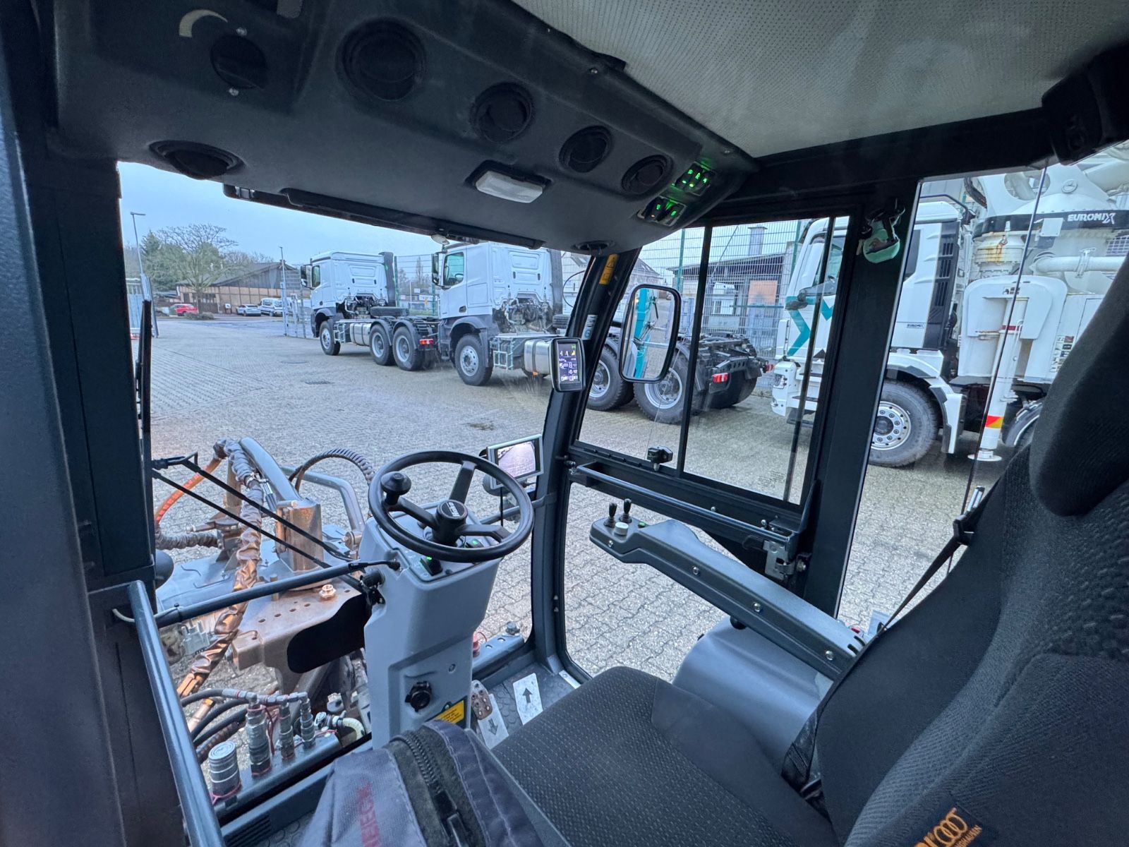 Fahrzeugabbildung Hako CityMaster 1600 Unkraut Heißwasser Dampf  REINEX