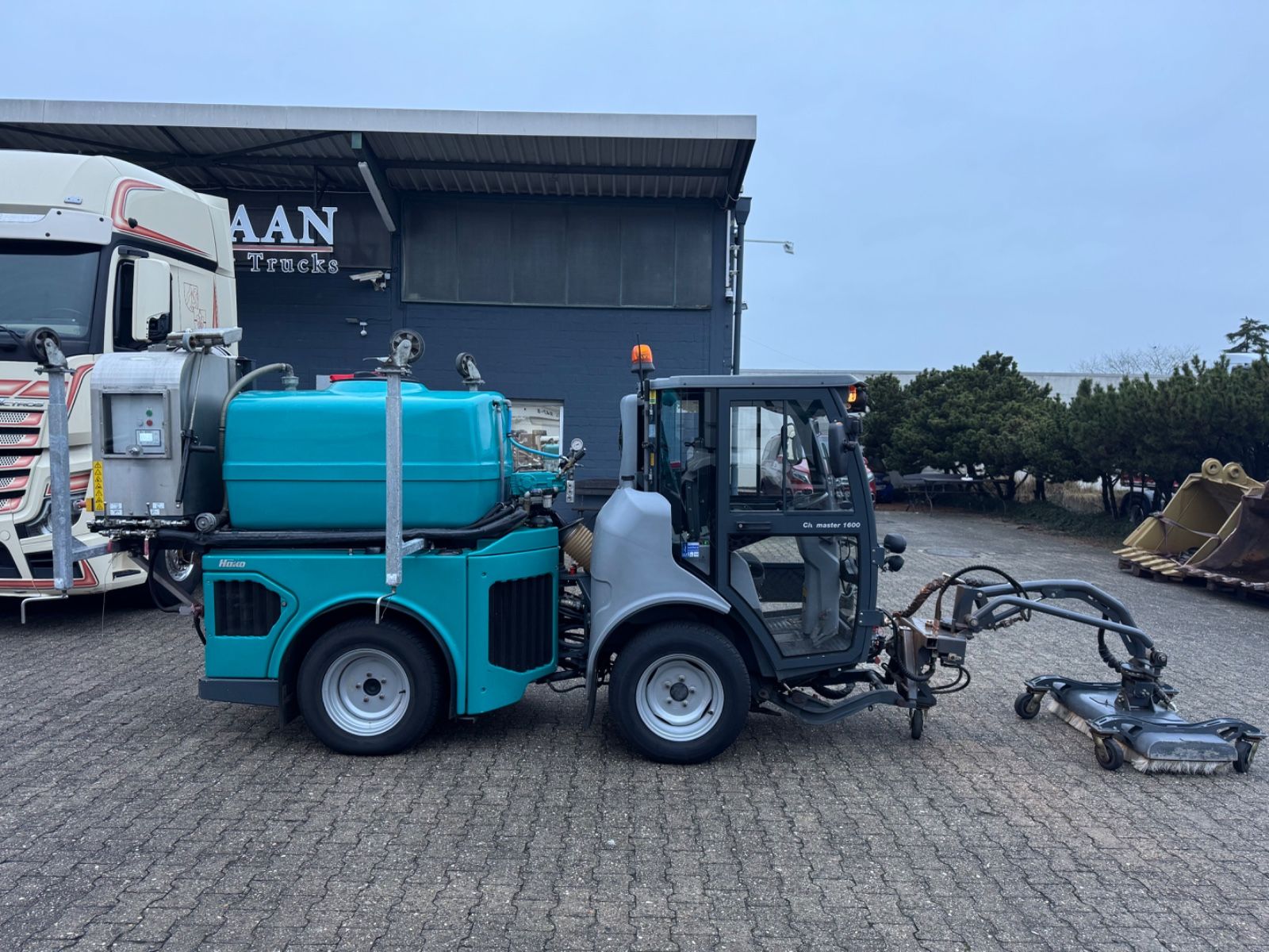 Fahrzeugabbildung Hako CityMaster 1600 Unkraut Heißwasser Dampf  REINEX