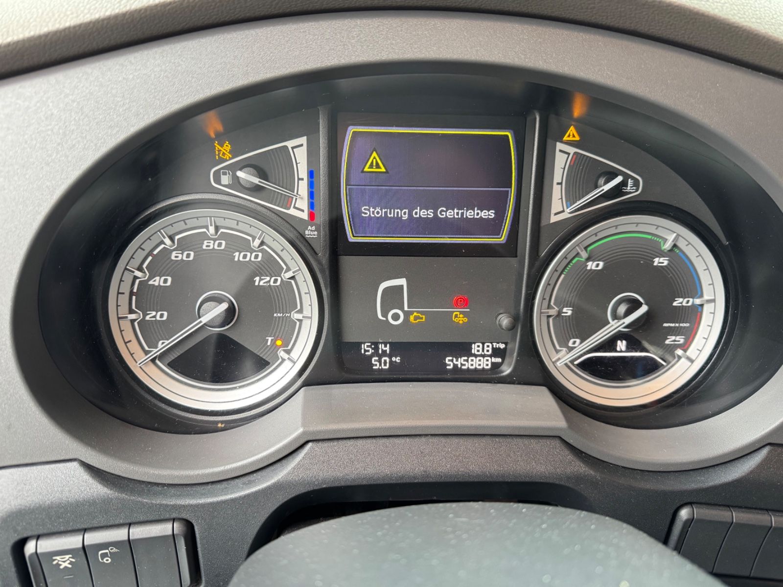 Fahrzeugabbildung DAF DAF XF 480 6X2 SSC Retarder 2xTanks Lift