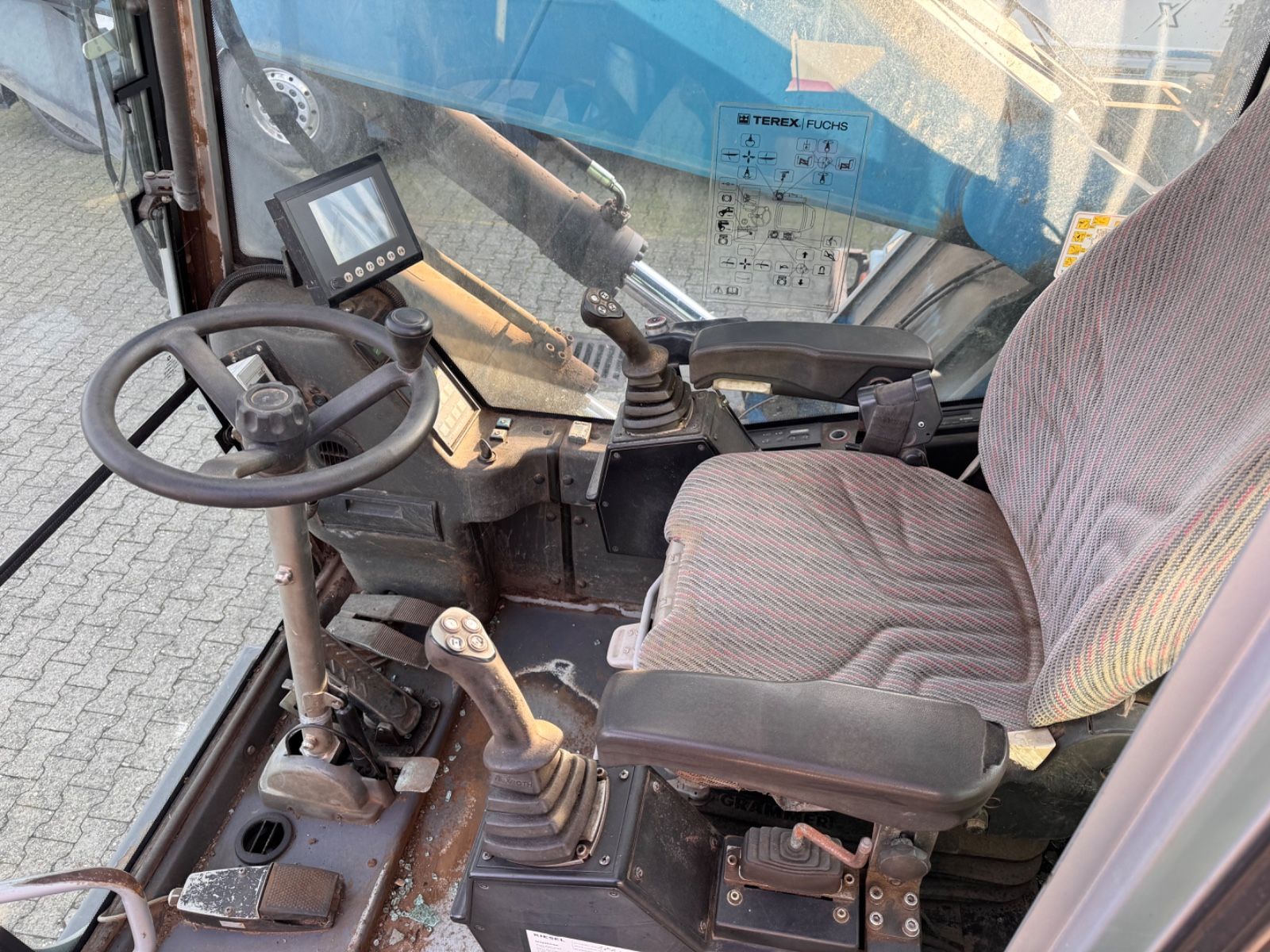 Fahrzeugabbildung Fuchs Terex MHL 340 Umschlagbagger Magnet