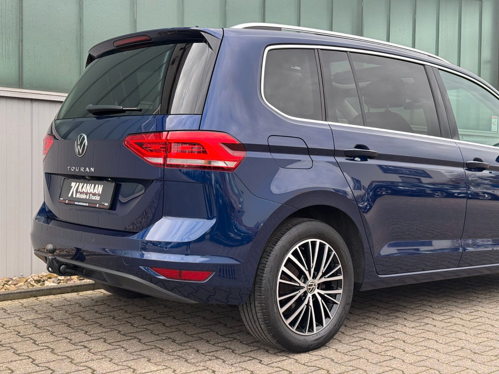 Fahrzeugabbildung Volkswagen Touran 1.5 TSI Highline*7-SITZE|AHK|PANO|ASSIST*