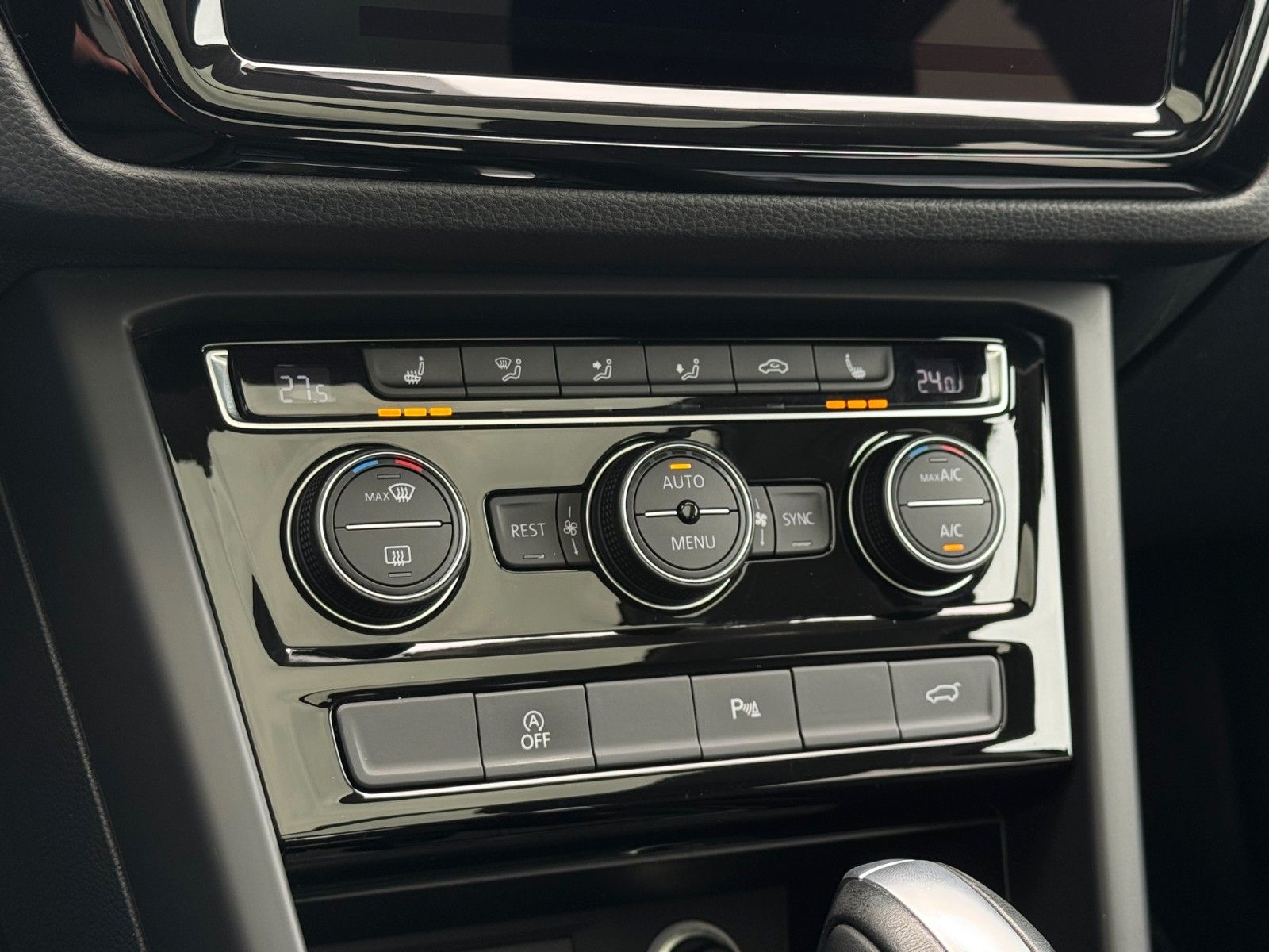 Fahrzeugabbildung Volkswagen Touran 1.5 TSI Highline*7-SITZE|AHK|PANO|ASSIST*