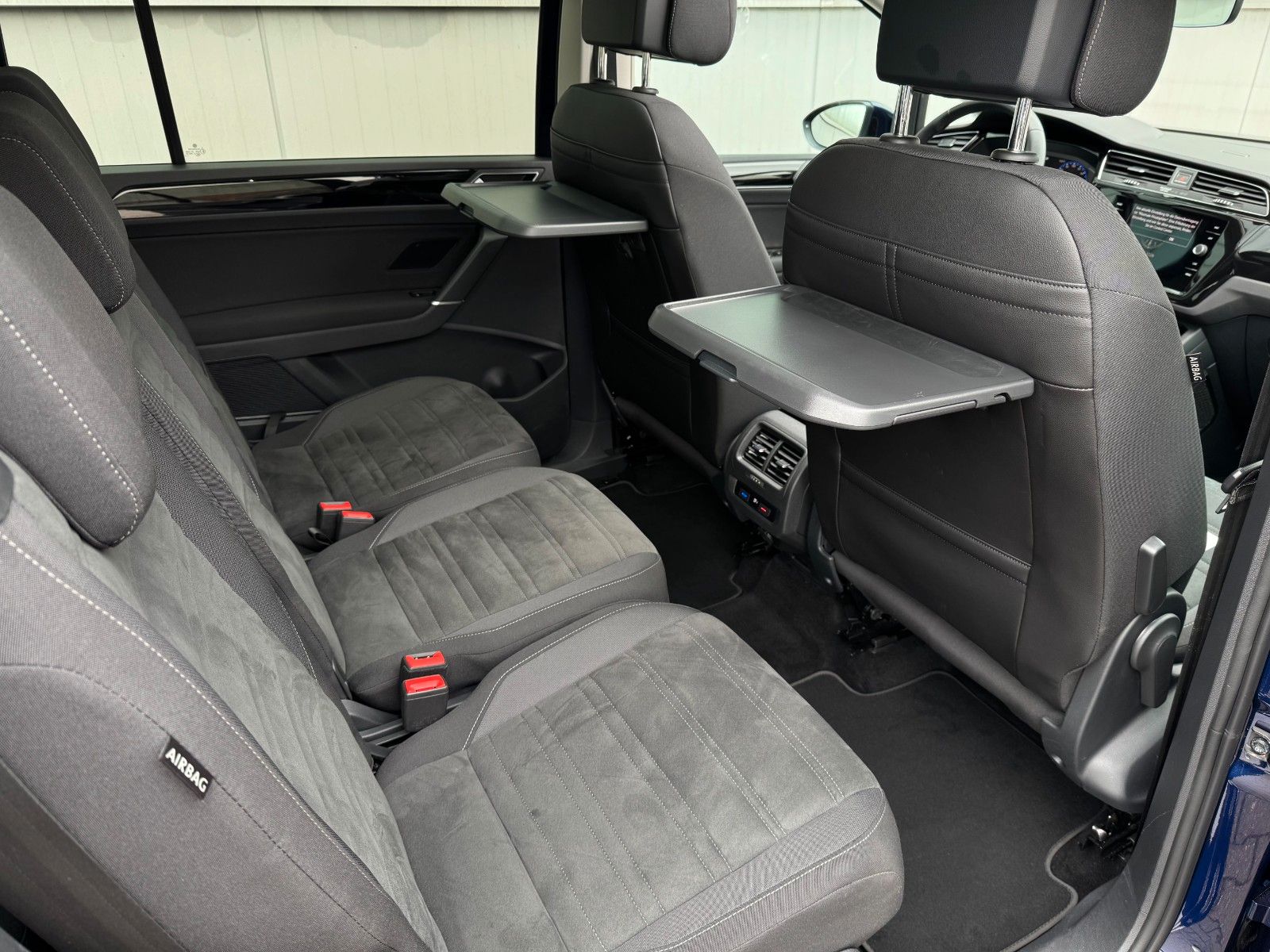 Fahrzeugabbildung Volkswagen Touran 1.5 TSI Highline*7-SITZE|AHK|PANO|ASSIST*