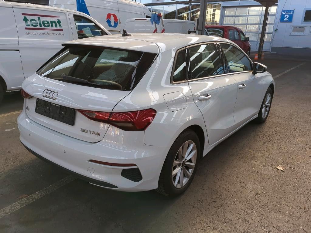 Fahrzeugabbildung Audi A3 Sportback 30 TFSI Advanced *NAVI|VIRTUAL|PDC*