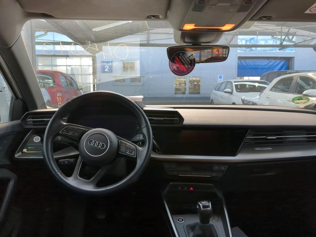 Fahrzeugabbildung Audi A3 Sportback 30 TFSI Advanced *NAVI|VIRTUAL|PDC*
