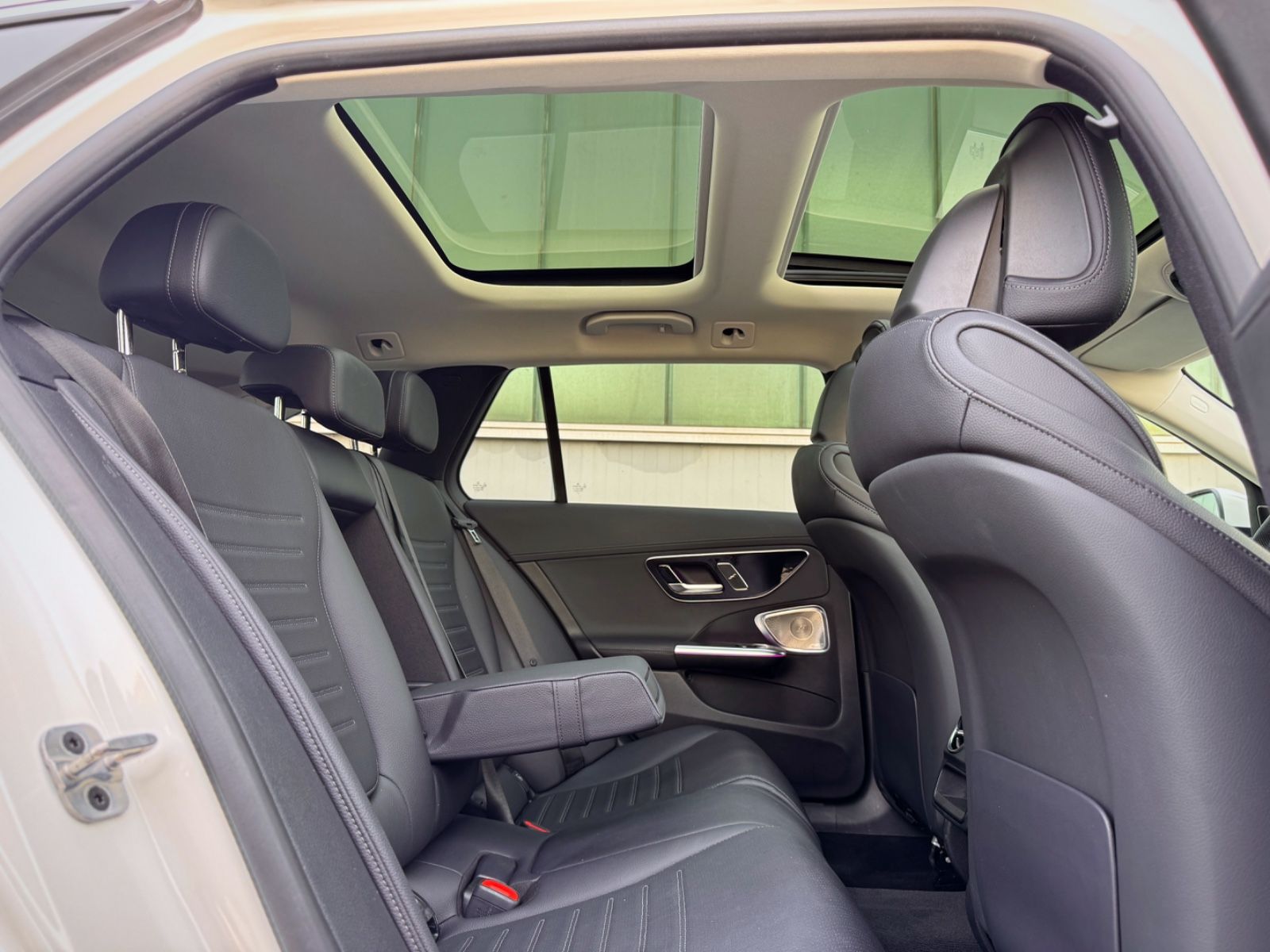 Fahrzeugabbildung Mercedes-Benz C 180 T AMG-Line *9G|PANORAMA|LED|360°*