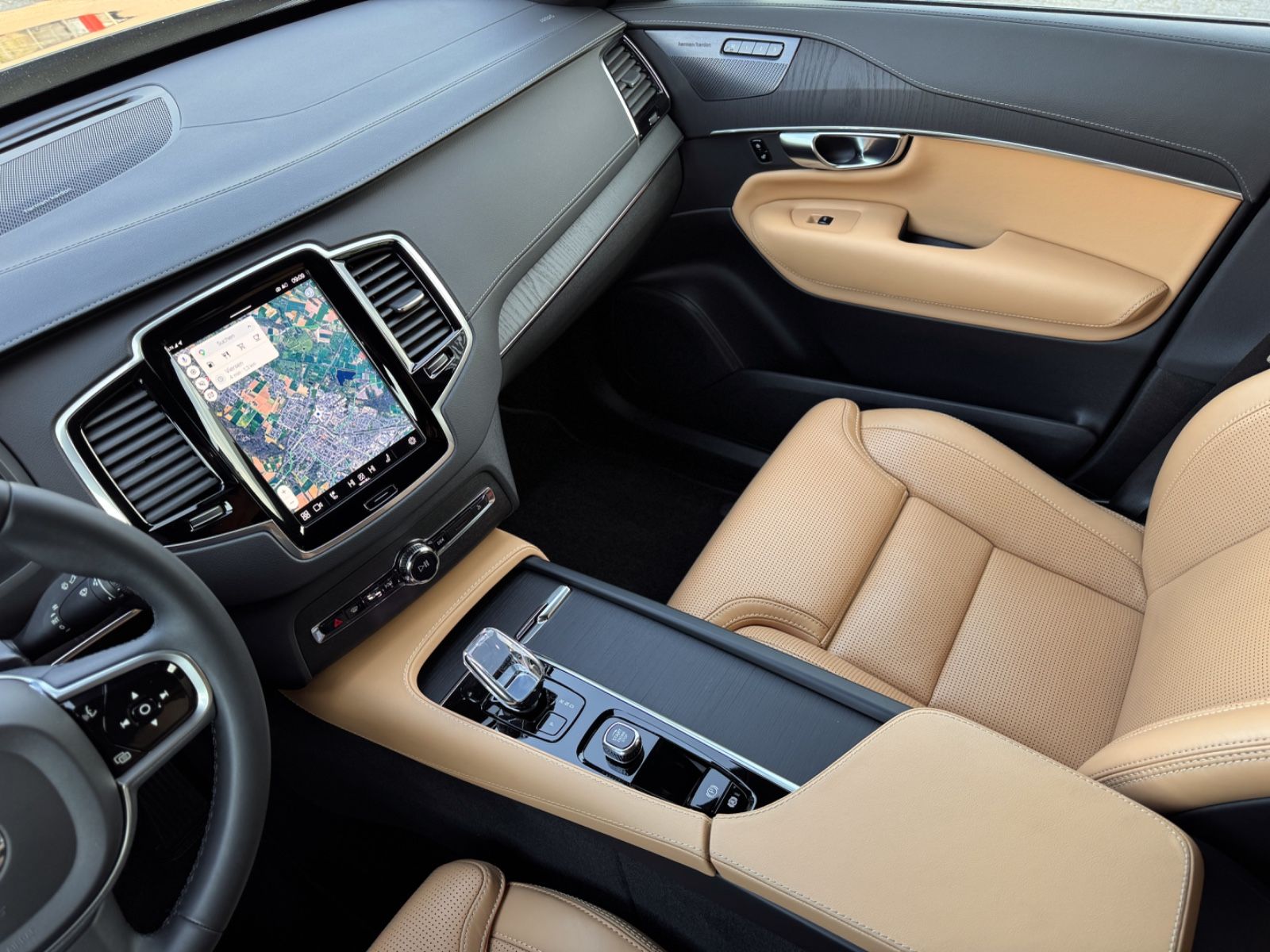 Fahrzeugabbildung Volvo XC90 2.0B5 D AWD Plus Bright*ASSIST|LED|7-SITZE*