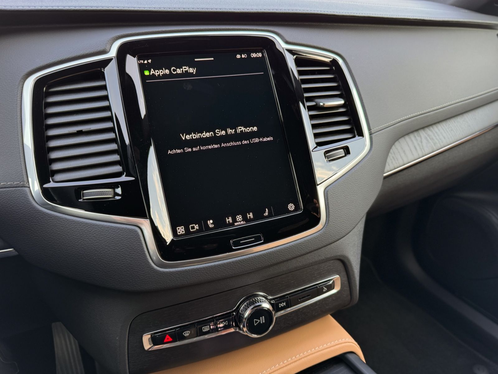 Fahrzeugabbildung Volvo XC90 2.0B5 D AWD Plus Bright*ASSIST|LED|7-SITZE*