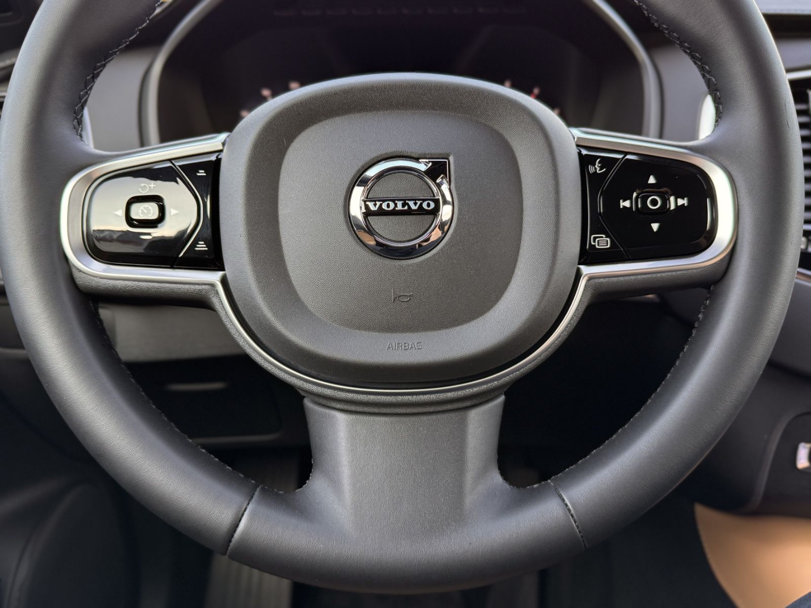 Fahrzeugabbildung Volvo XC90 2.0B5 D AWD Plus Bright*ASSIST|LED|7-SITZE*
