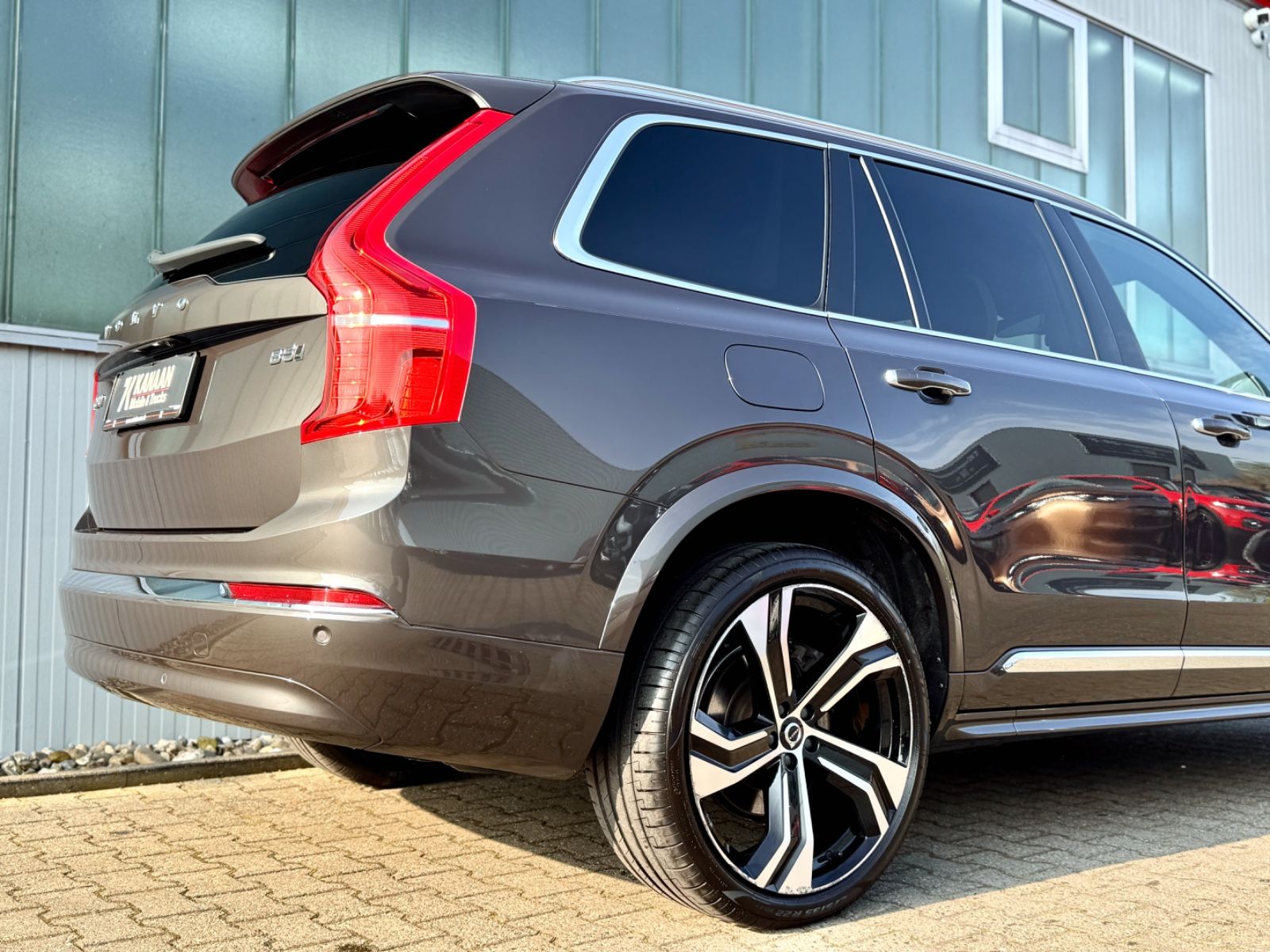Fahrzeugabbildung Volvo XC90 2.0B5 D AWD Plus Bright*ASSIST|LED|7-SITZE*