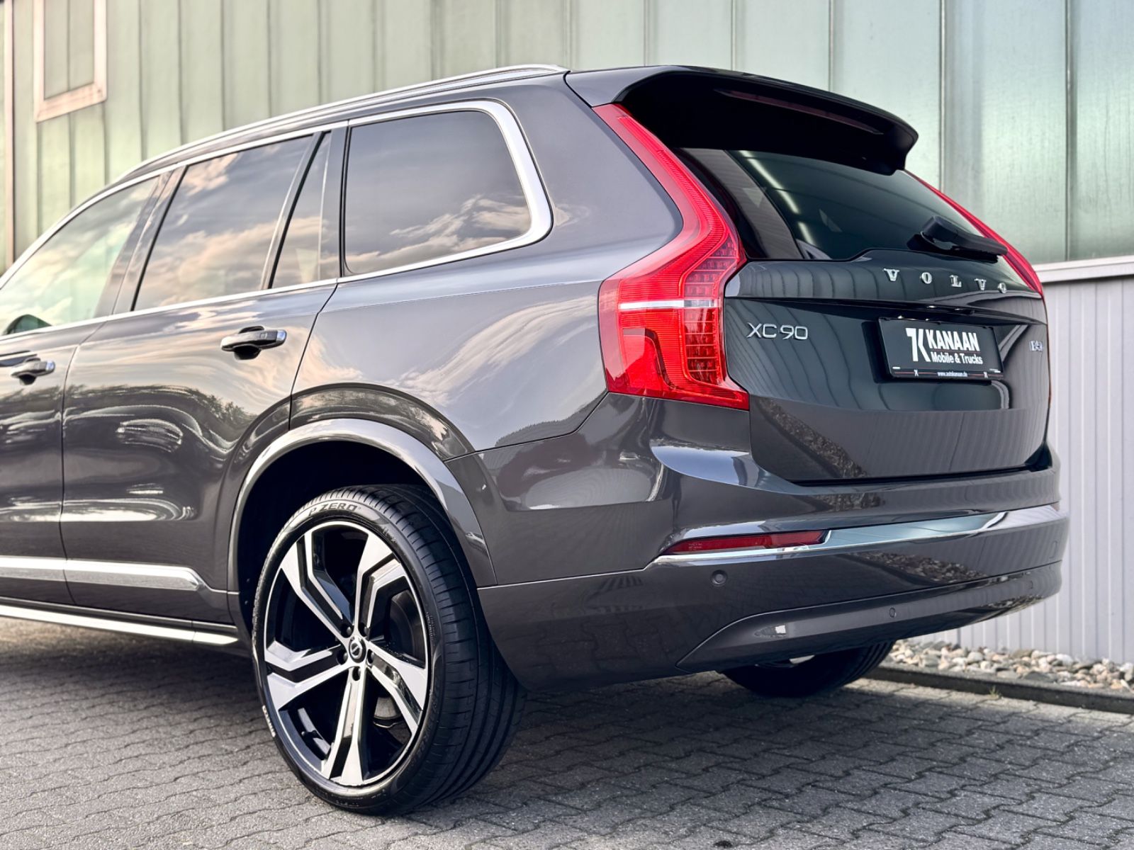 Fahrzeugabbildung Volvo XC90 2.0B5 D AWD Plus Bright*ASSIST|LED|7-SITZE*