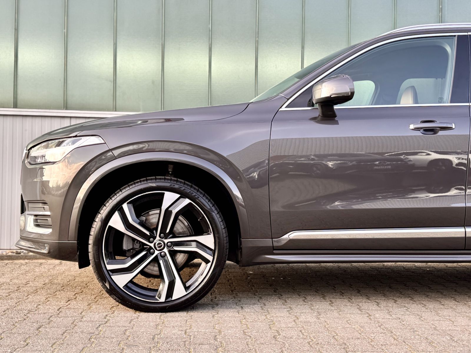 Fahrzeugabbildung Volvo XC90 2.0B5 D AWD Plus Bright*ASSIST|LED|7-SITZE*
