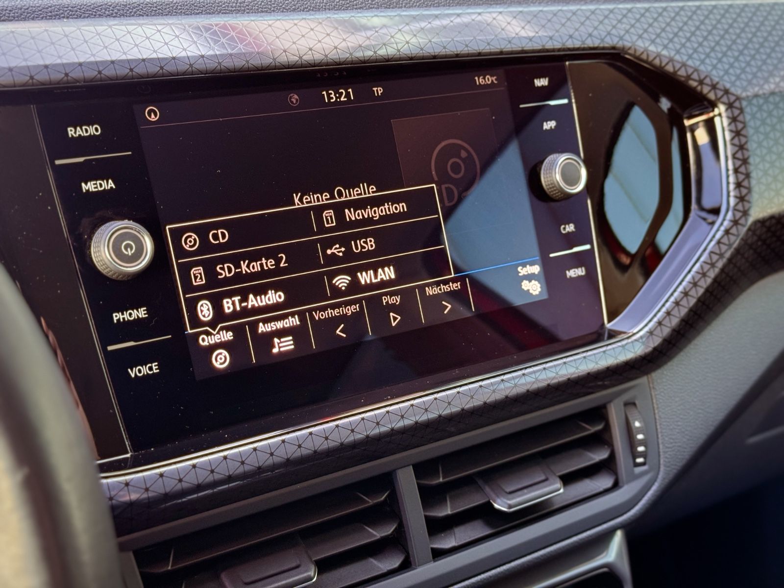 Fahrzeugabbildung Volkswagen T-Cross 1.0 TSI-DSG Style*AHK|NAV|LED|ACC|18"ALU