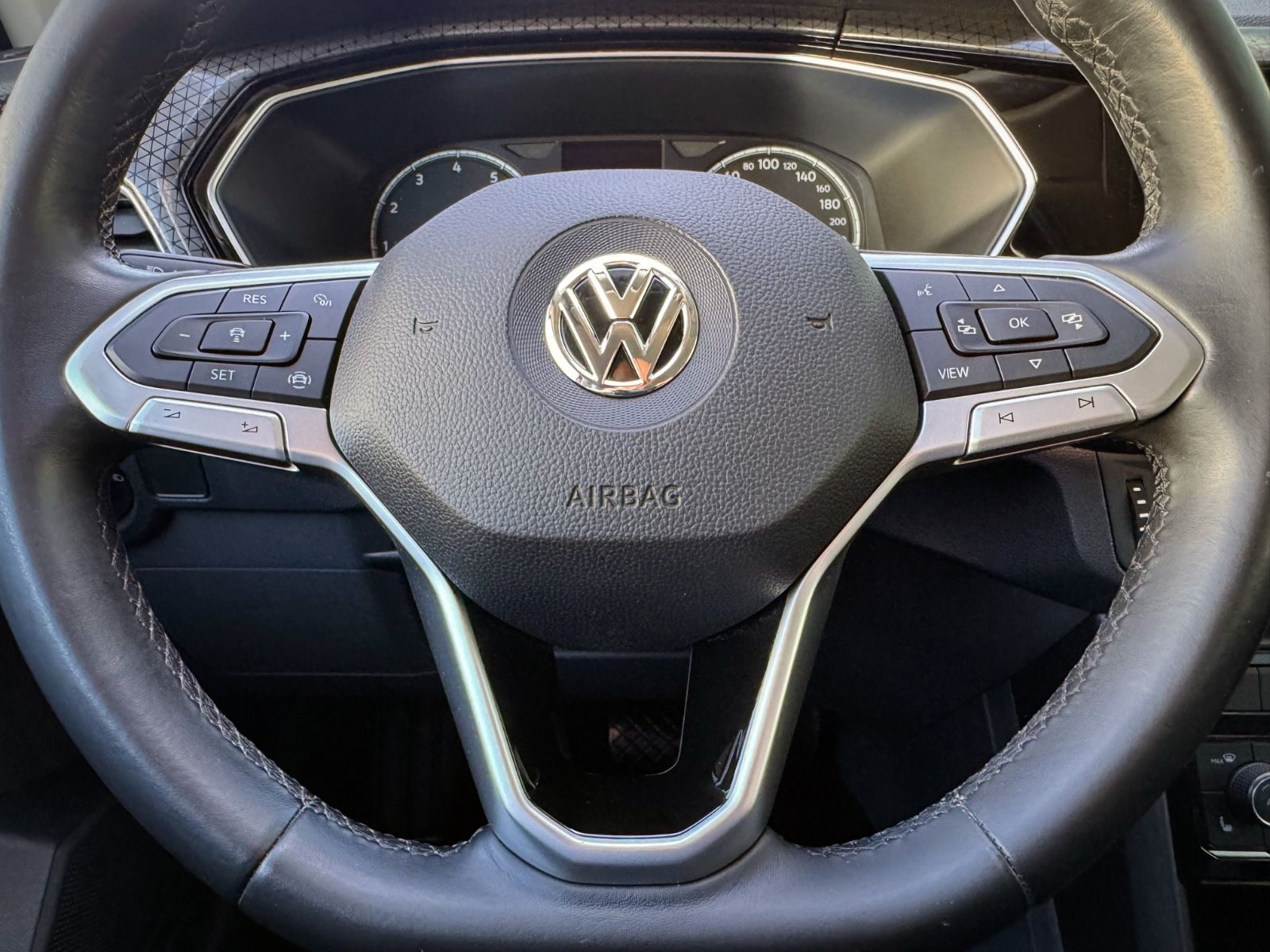 Fahrzeugabbildung Volkswagen T-Cross 1.0 TSI-DSG Style*AHK|NAV|LED|ACC|18"ALU