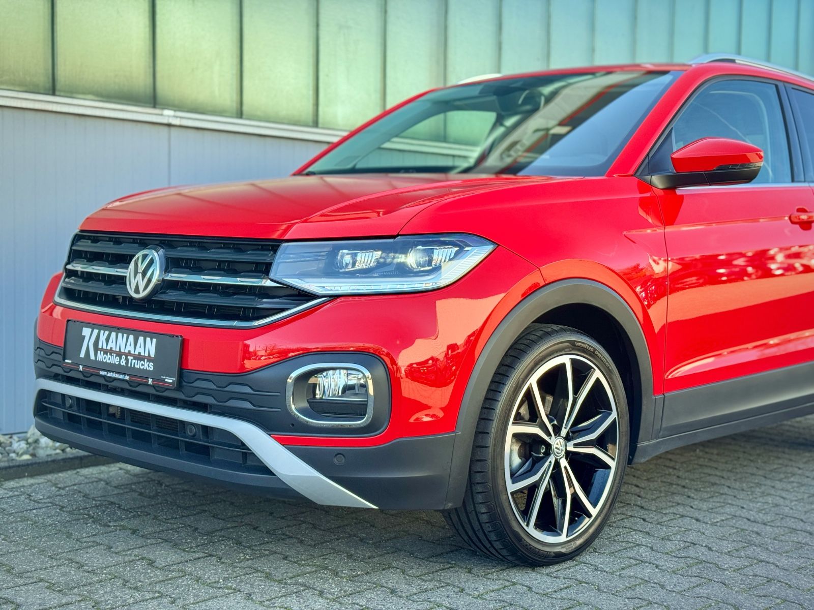 Fahrzeugabbildung Volkswagen T-Cross 1.0 TSI-DSG Style*AHK|NAV|LED|ACC|18"ALU