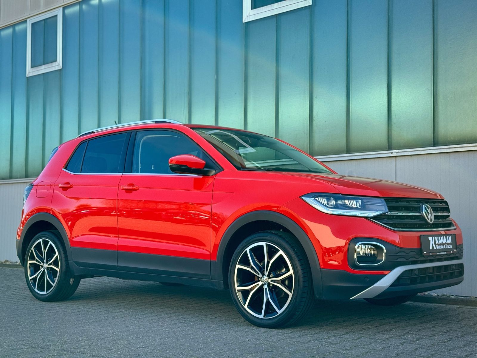 Fahrzeugabbildung Volkswagen T-Cross 1.0 TSI-DSG Style*AHK|NAV|LED|ACC|18"ALU