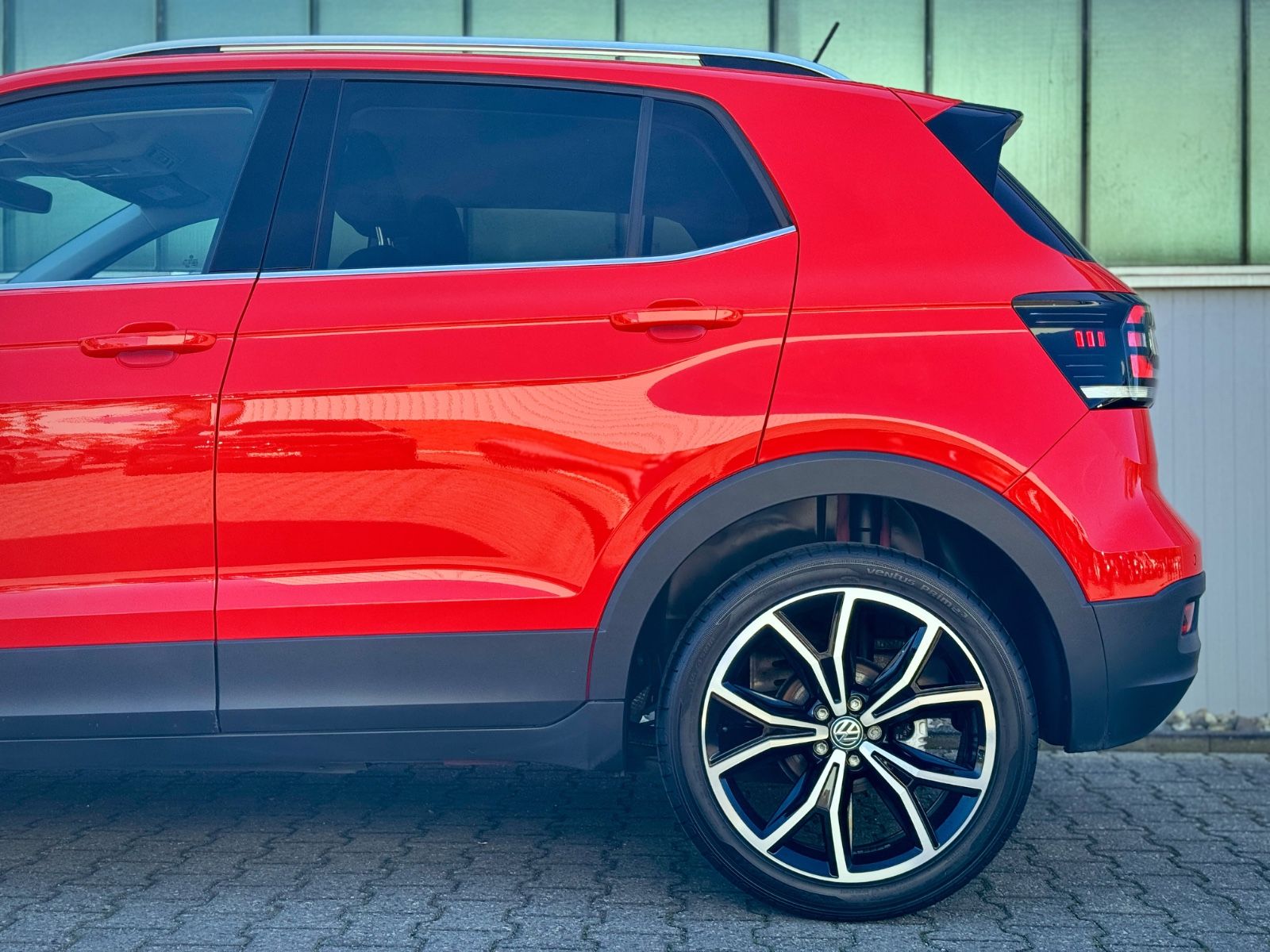 Fahrzeugabbildung Volkswagen T-Cross 1.0 TSI-DSG Style*AHK|NAV|LED|ACC|18"ALU