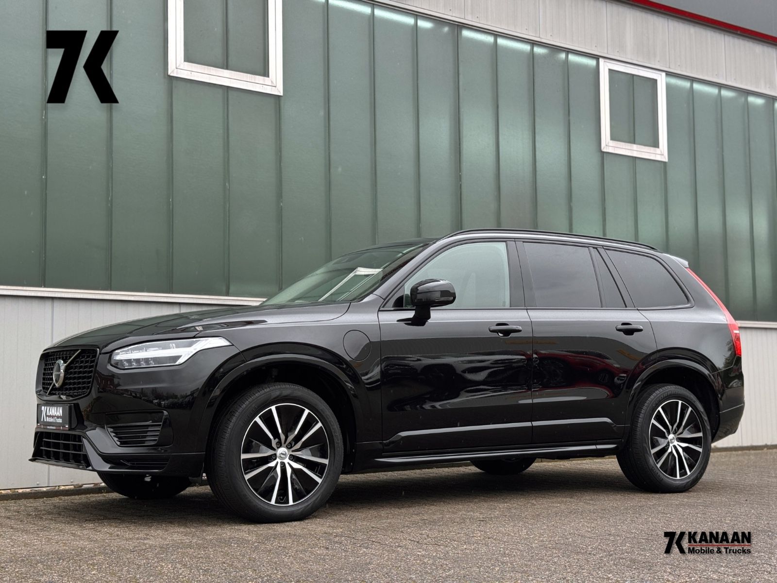 Fahrzeugabbildung Volvo XC90 T8 AWD R Design Expression *7-SITZE*