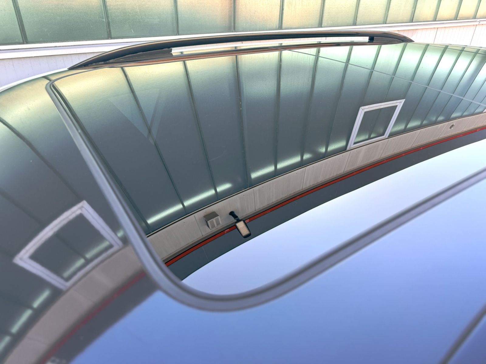 Fahrzeugabbildung Volkswagen Tiguan 2.0TSI 4Motion Highline R-LINE *PANO|AHK*