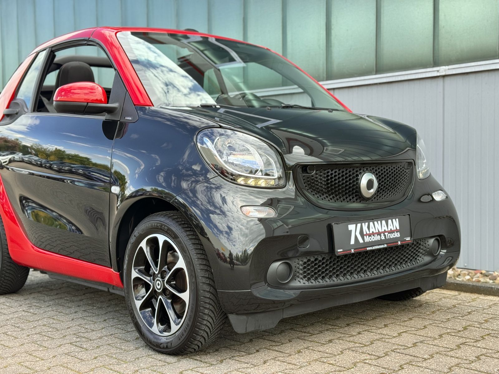 Fahrzeugabbildung Smart ForTwo Cabriolet Autom. Passion*NAVI|SCHECKHEFT*
