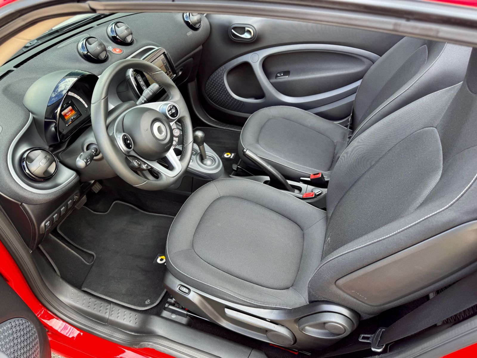 Fahrzeugabbildung Smart ForTwo Cabriolet Autom. Passion*NAVI|SCHECKHEFT*