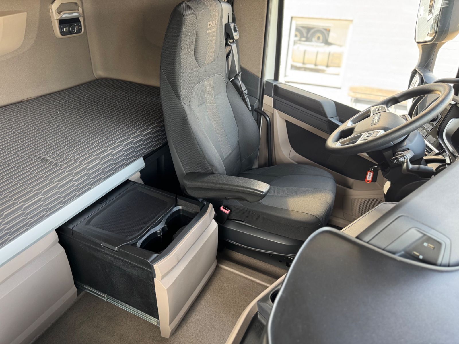 Fahrzeugabbildung DAF XG 480 FT Standklima 2 x TANK 1.195Ltr