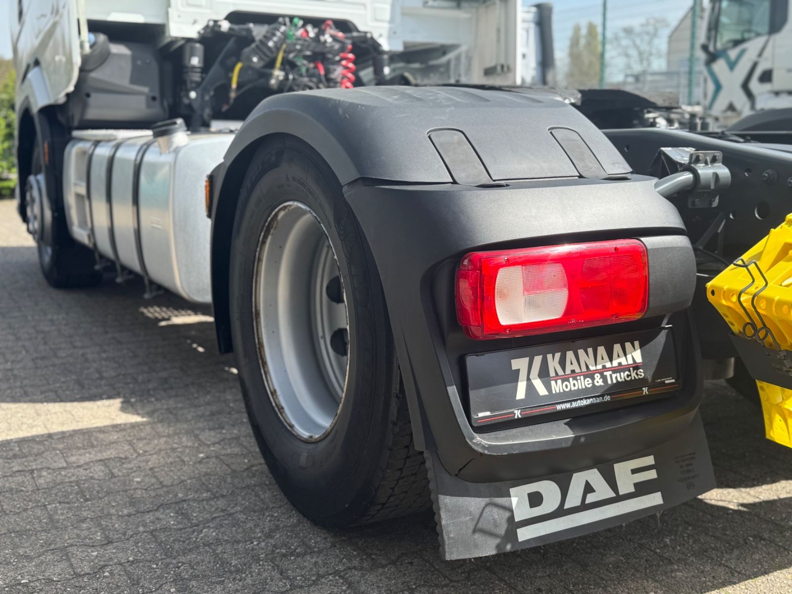 Fahrzeugabbildung DAF XG 480 FT Standklima 2 x TANK 1.195Ltr