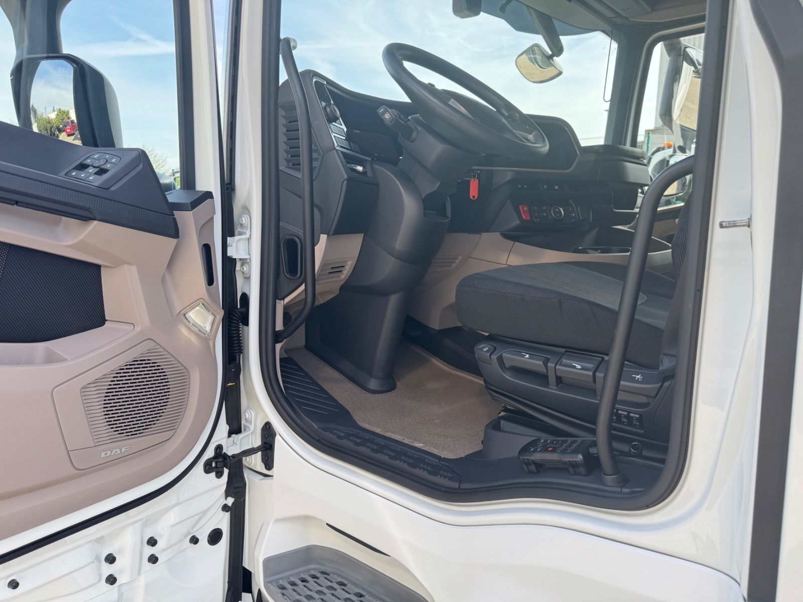 Fahrzeugabbildung DAF XG 480 FT Standklima 2 x TANK 1.195Ltr