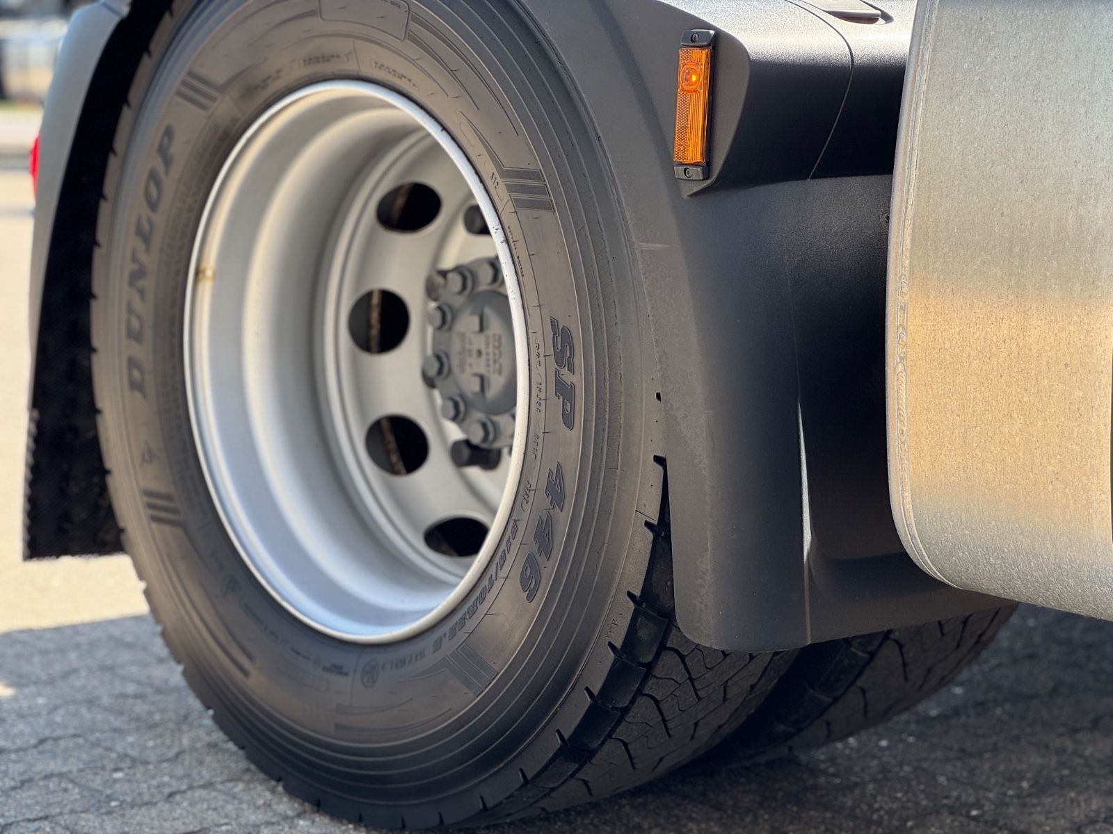 Fahrzeugabbildung DAF XG 480 FT   Standklima 2 x TANK 1.195Ltr