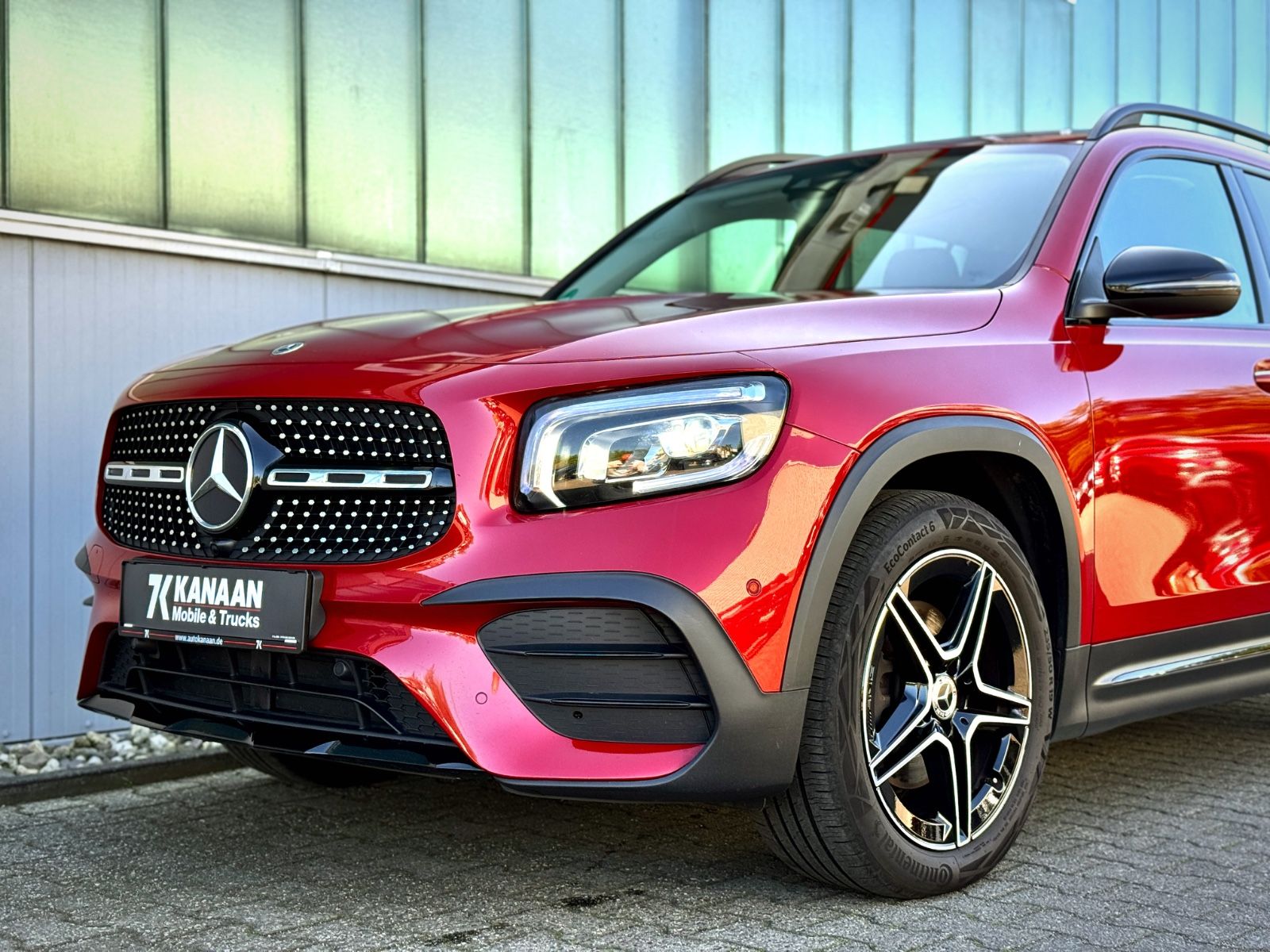 Fahrzeugabbildung Mercedes-Benz GLB 220d 4Matic AMG *7-SITZER|LED|AHK|NIGHT*