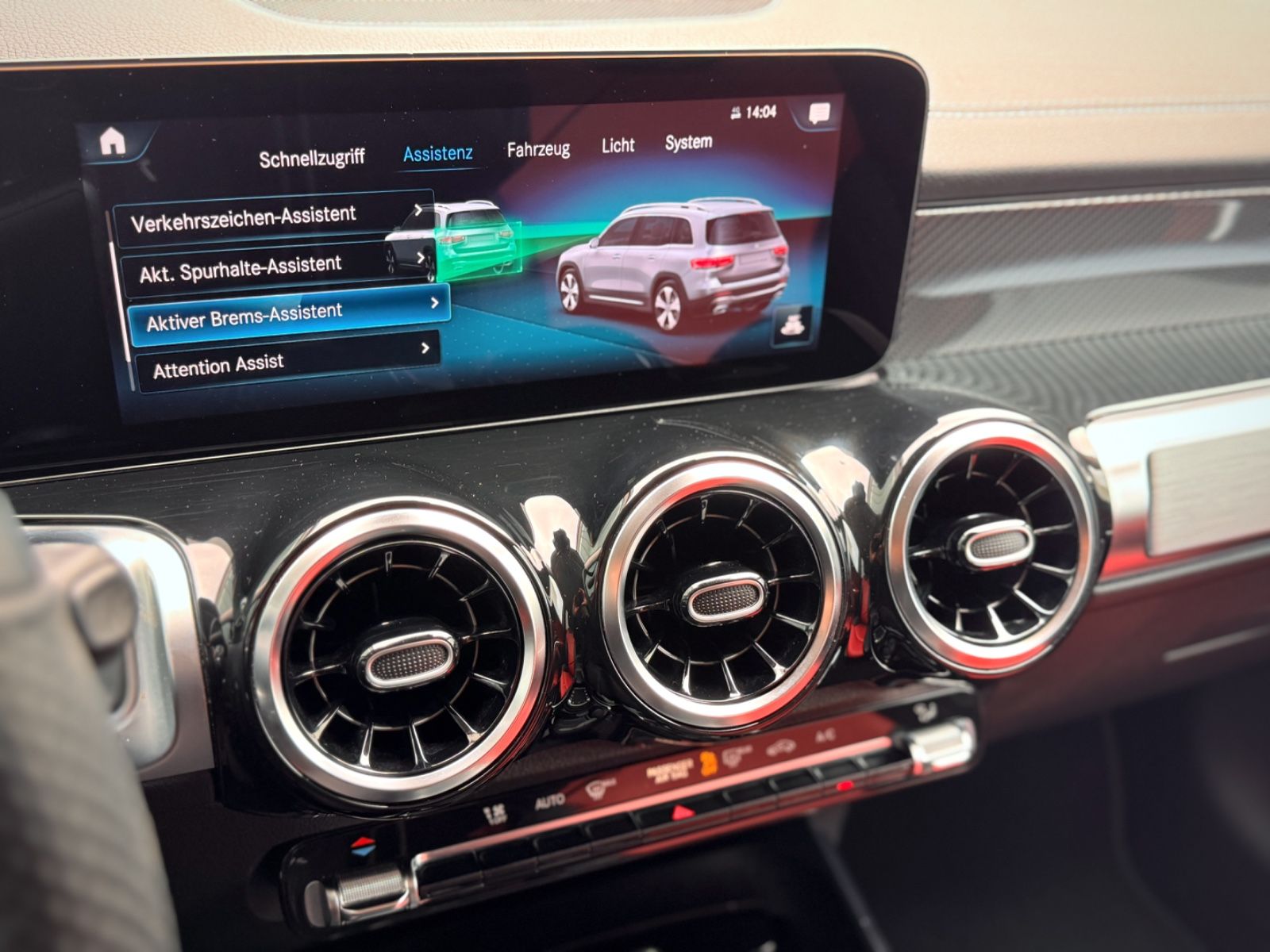 Fahrzeugabbildung Mercedes-Benz GLB 220d 4Matic AMG *7-SITZER|LED|AHK|NIGHT*