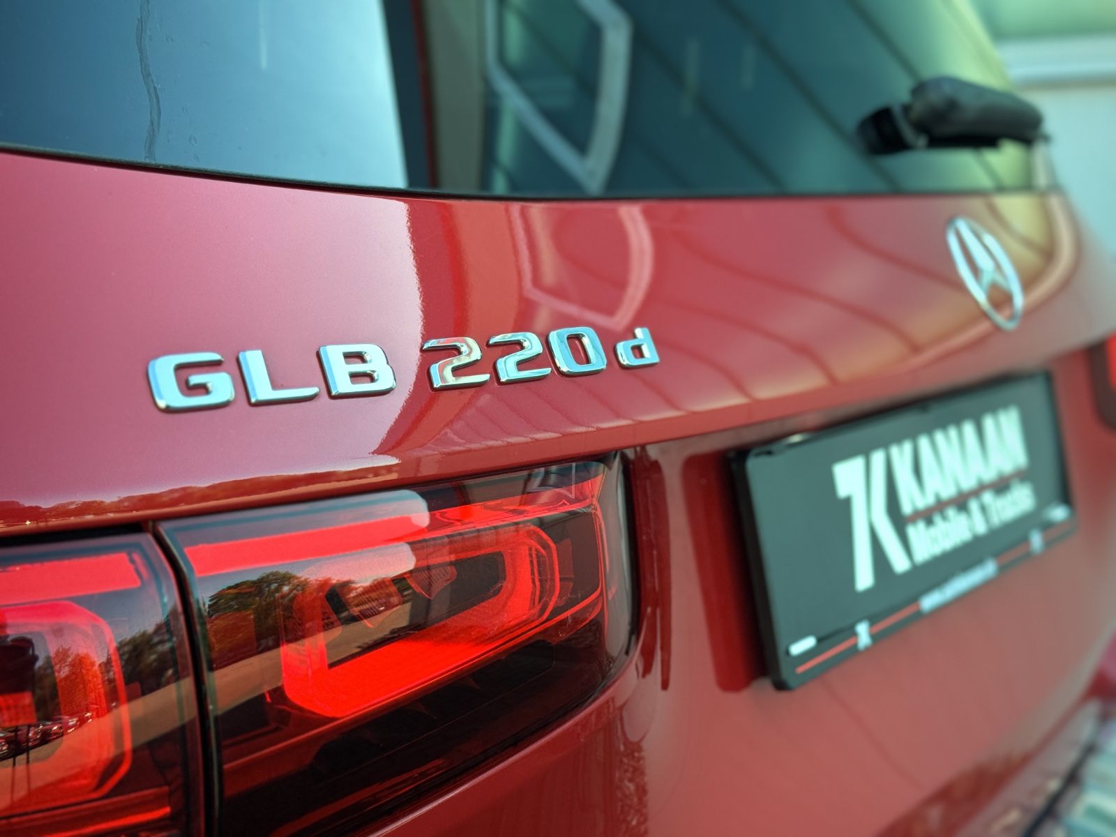 Fahrzeugabbildung Mercedes-Benz GLB 220d 4Matic AMG *7-SITZER|LED|AHK|NIGHT*