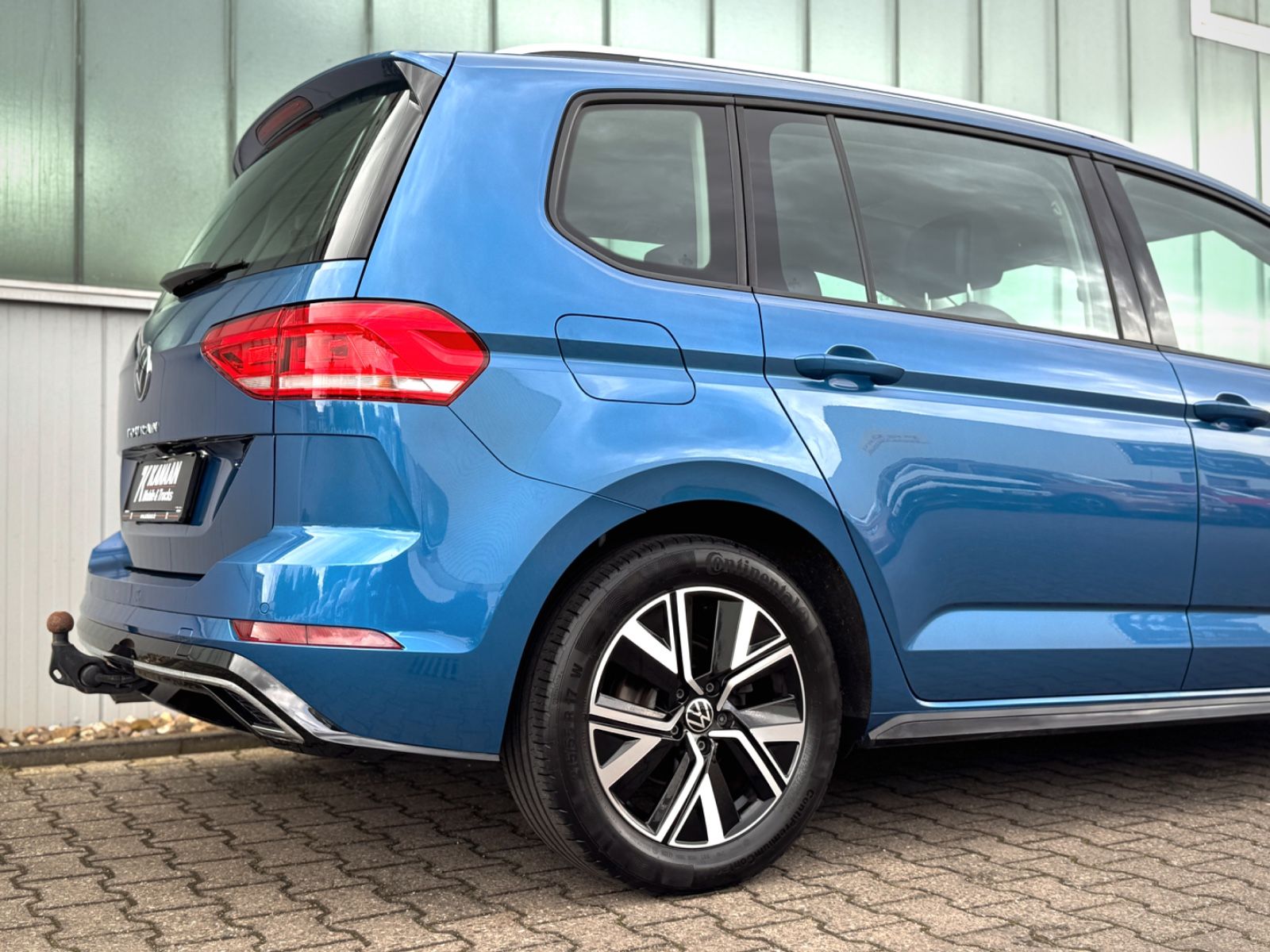 Fahrzeugabbildung Volkswagen Touran 2.0TDI-DSG *R-LINE|7-SITZER|AHK|IQ-DRIVE*