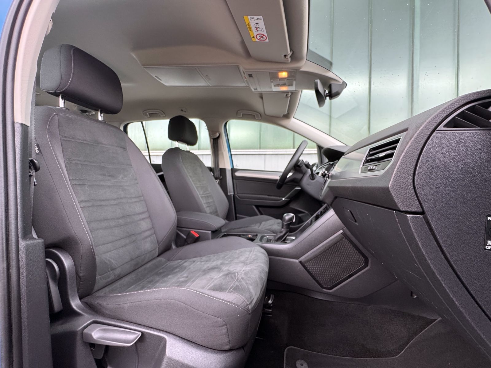 Fahrzeugabbildung Volkswagen Touran 2.0TDI-DSG *R-LINE|7-SITZER|AHK|IQ-DRIVE*