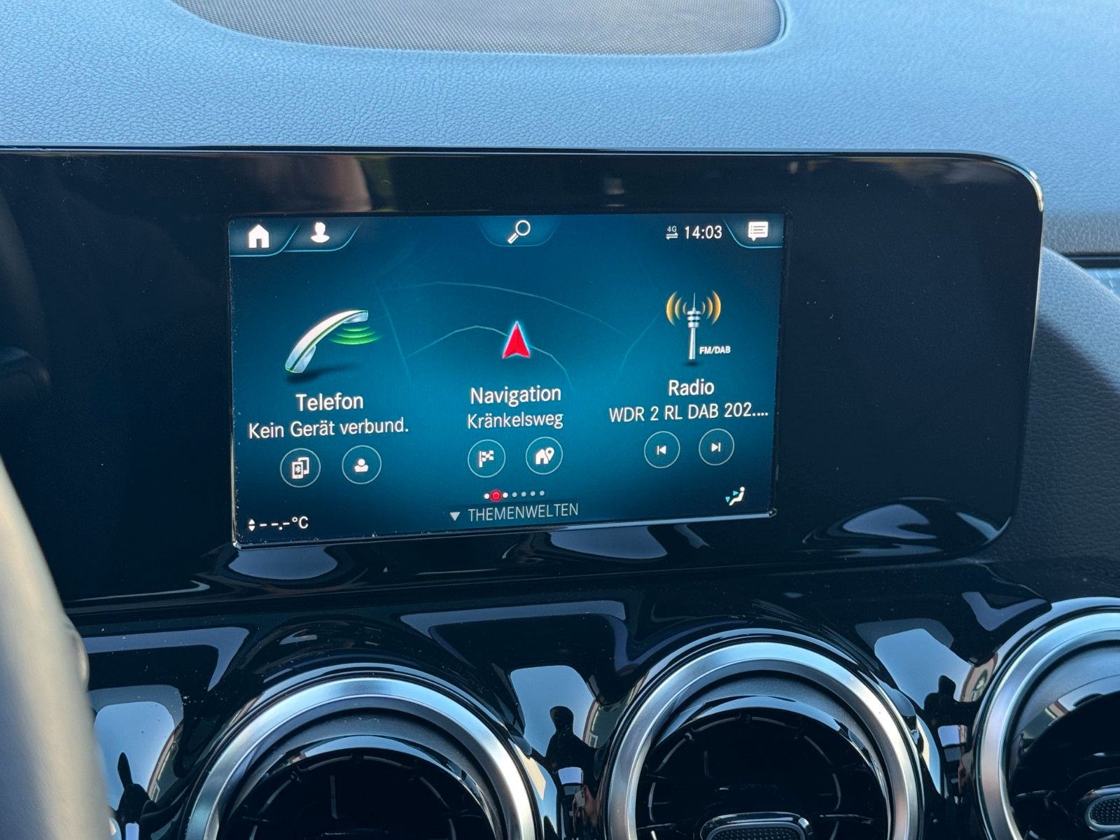 Fahrzeugabbildung Mercedes-Benz GLA 180 Progressive *PANORAMA|ASSIST|LED*