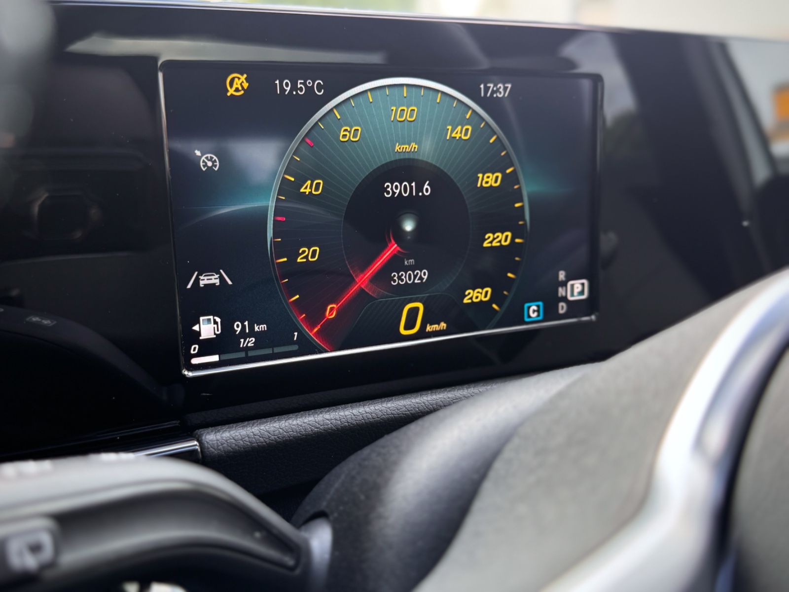Fahrzeugabbildung Mercedes-Benz GLA 180 Progressive *PANORAMA|ASSIST|LED*