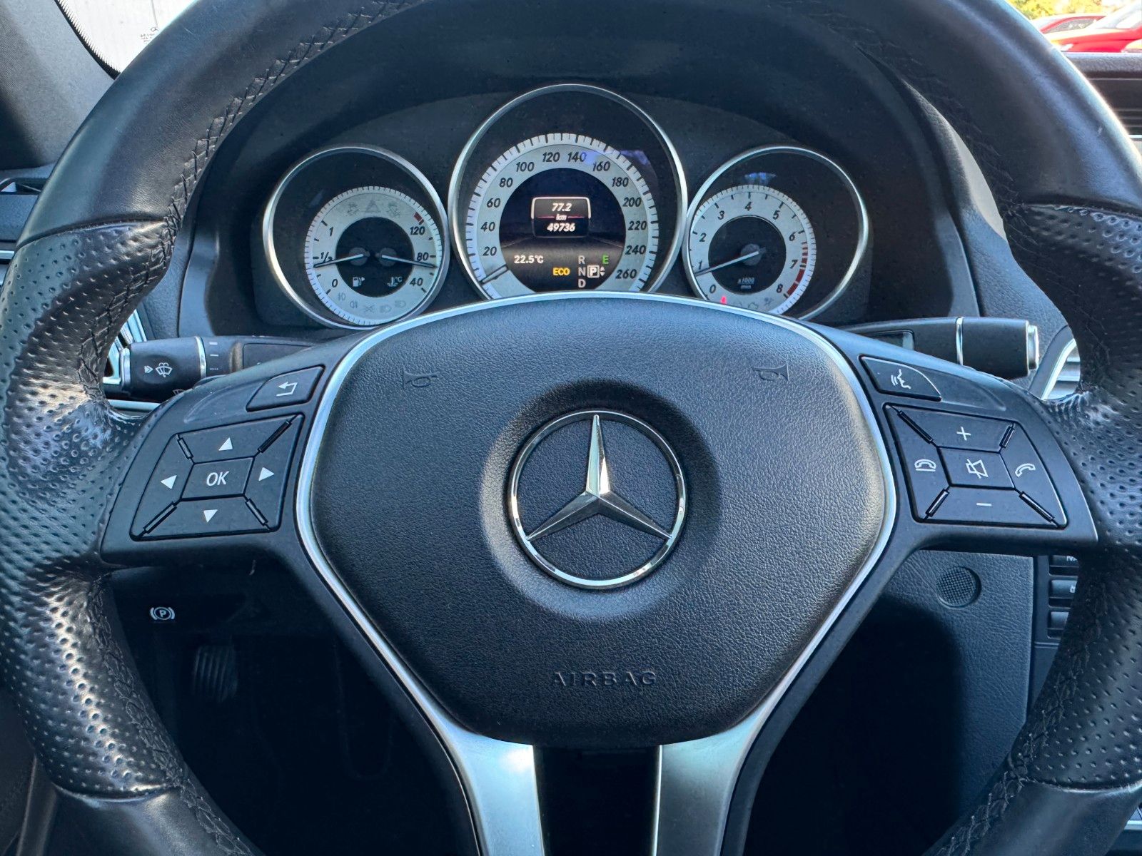 Fahrzeugabbildung Mercedes-Benz E 250 7G-TRONIC COUPE*PANO|NAV|SHZ|PDC|LED|2.HD*