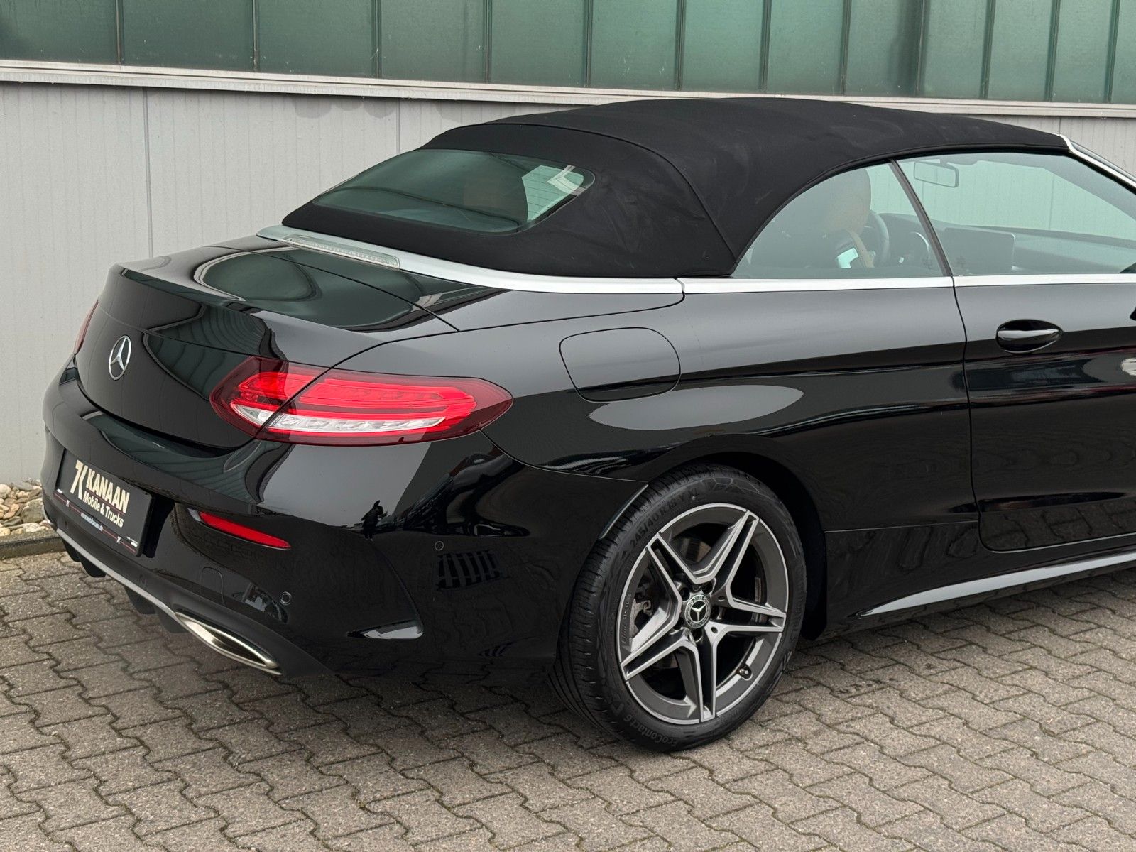 Fahrzeugabbildung Mercedes-Benz C 300 Cabrio AMG *9G|CAM|LED|AHK*